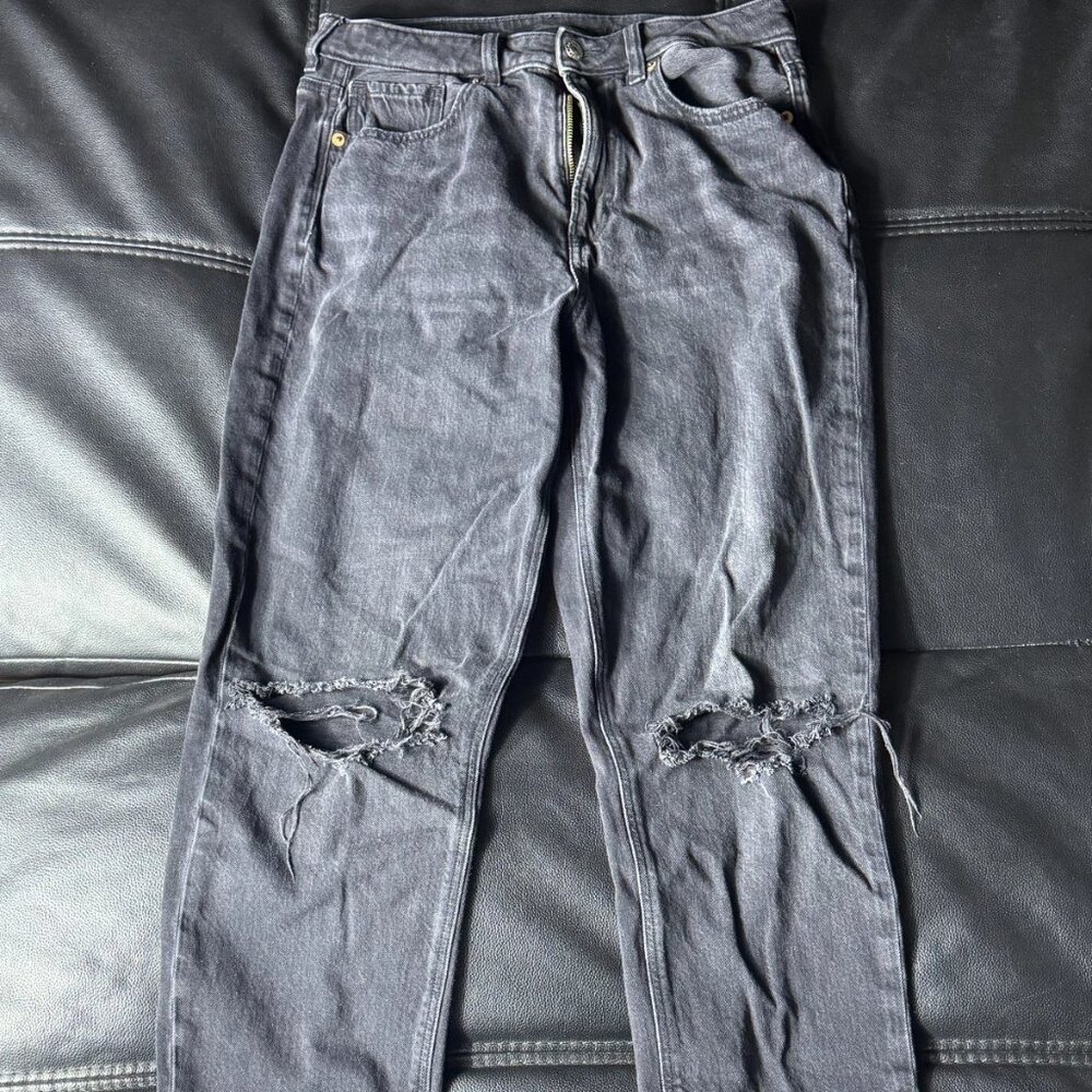 American Eagle Women’s Black‎ Strigid Skinny Jeans Distressed Ripped Size 8